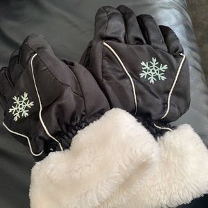 Black fur Lined Winter Gloves